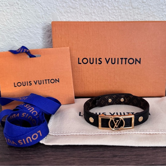 LOUIS VUITTON Dauphine Black Calf Leather & Monogram Adjustable Bracelet - Picture 5 of 5